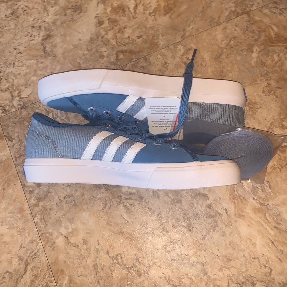 Adidas superstars [Brand new] [perfect condition] Women’s, blue and white